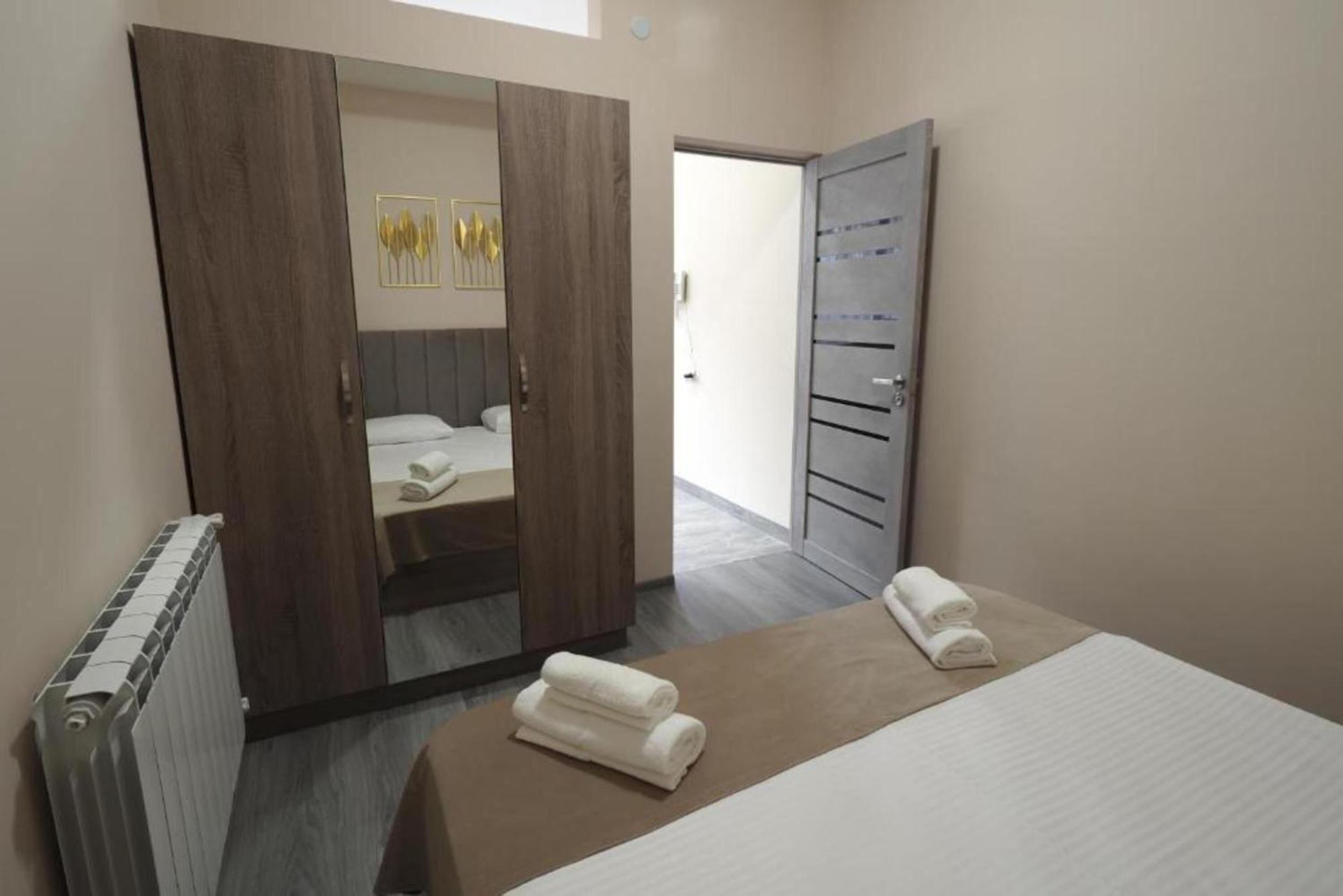 Hotel Menua Yerevan Room photo
